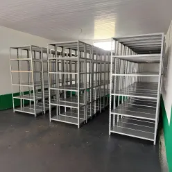 prateleiras de aço com 6 bandejas montadas no cliente