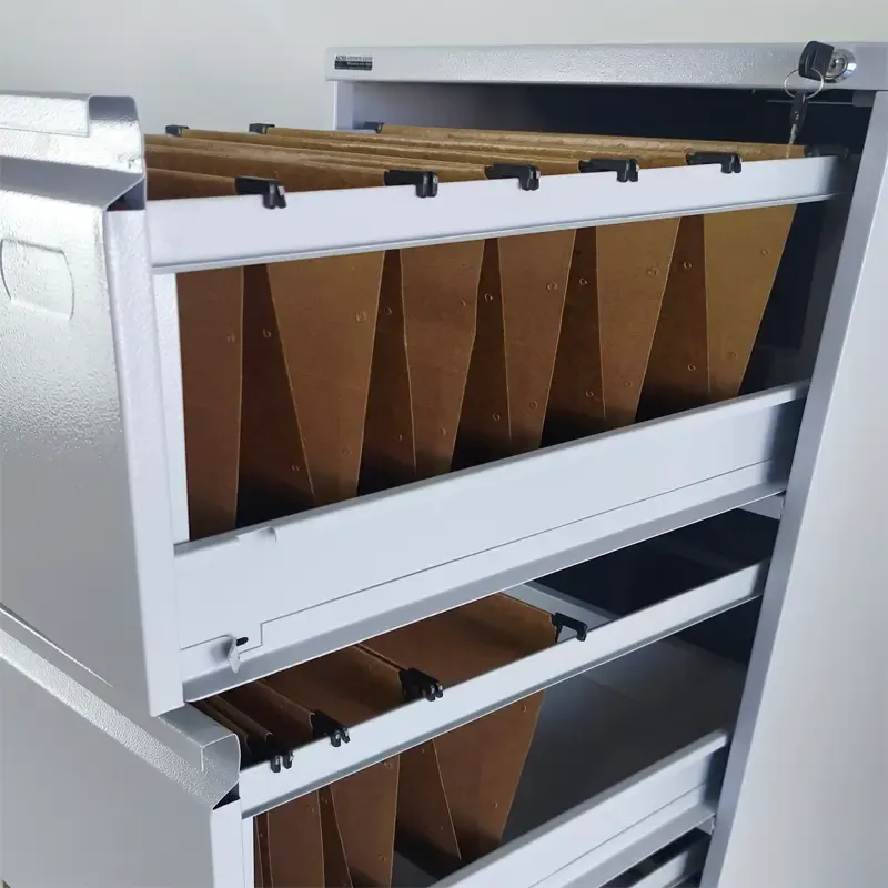Arquivo de aço 2 gavetas aberto com pastas suspensas organizadas